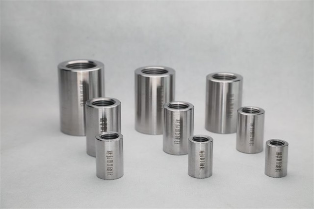 宏伟钢筋直螺纹套筒规格重量